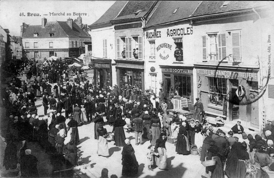Marché au beurre du début du 20eme siècle. Brou Eure et Loir Marché au beurre du début du 20eme siècle. Brou Eure et Loir