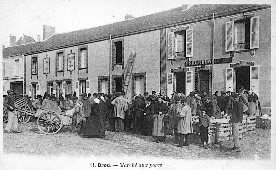 Marché aux porcs et aux moutons - Brou rue de la Bouverie Marché aux porcs et aux moutons - Brou rue de la Bouverie