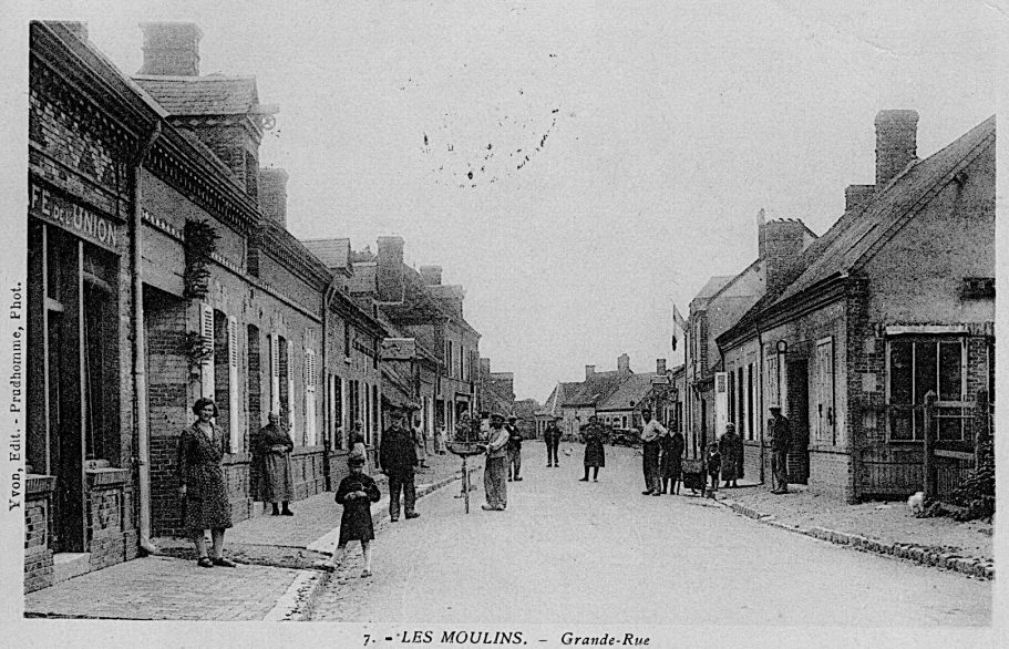 Unverre - Les moulins, Grande rue. Unverre - Les moulins, Grande rue.