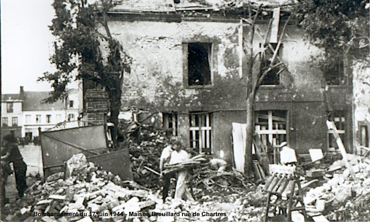 Dégâts occasionnés suite au bombardement de Brou le 17 juin 1944.